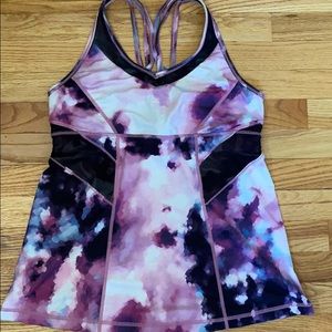 Pretty Lululemon tank-perfect condition